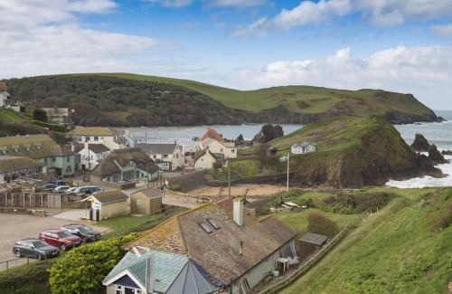 Hope-Cove House | 5 Chichester Court