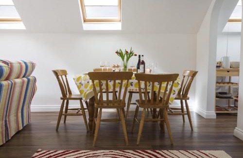 Hope-Cove House | 5 Chichester Court
