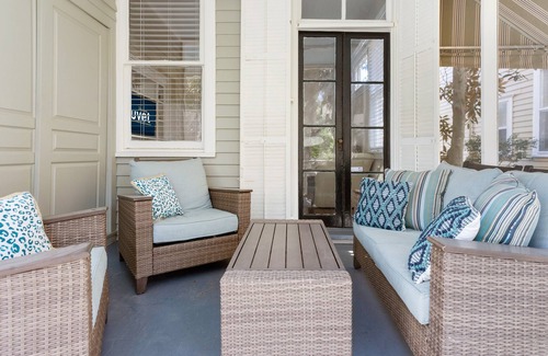 South of Broad House | 5 Colonial St 4br/3.5ba