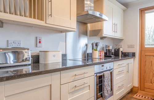 Bugford Cottage | 5 COURT COTTAGE, HILLFIELD VILLAGE, family friendly in Dartmouth