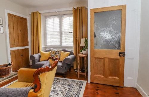 Eshton House | 5 East Street