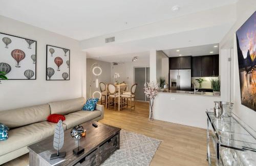 Downtown Apartment | 5 Heart of Santa Monica apartment