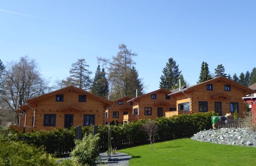 Hahnenklee Ski Chalet | 5 * log cabins with sauna, fireplace, terrace, barbecue etc. in alpine chalet style