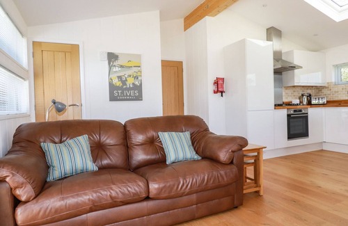 Dobwalls Cottage | 5 Meadow Retreat