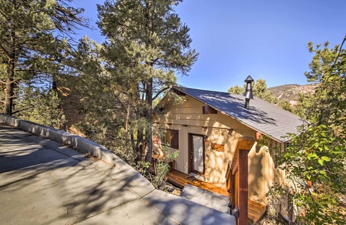 Big Bear Cottage | 5 Mi to Big Bear Mtn Resort: Cozy Cabin w/Deck