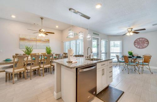 Lindfields House | 5 Mi to Disney World Spacious Kissimmee Home!