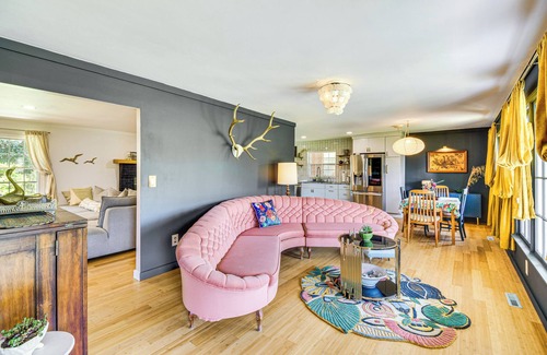 Salem House | 5 Mi to Lake Keowee: Stylish Salem Home w/Yard!