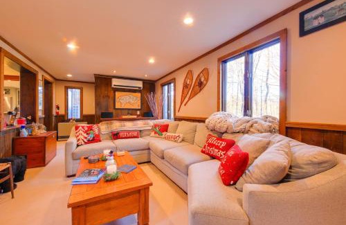 Killington House | 5 Mi to Skiing Home with Hot Tub and Patio!