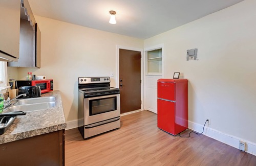 Charlotte House | 5 Mi to Uptown: Charlotte Hideaway w/Yard