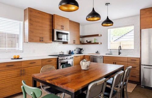 Blackshear-Prospect Hill House | 5 Min from Moody - The Austin Eastside Gem