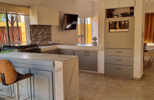 Downtown Cancun House | 5 min hotel zone family size casa del sol