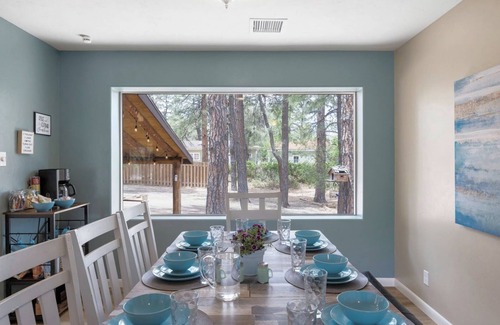 Prescott House | 5 Min to Whiskey Row + Arcade + Fire Pit + EV Charger + Pets!