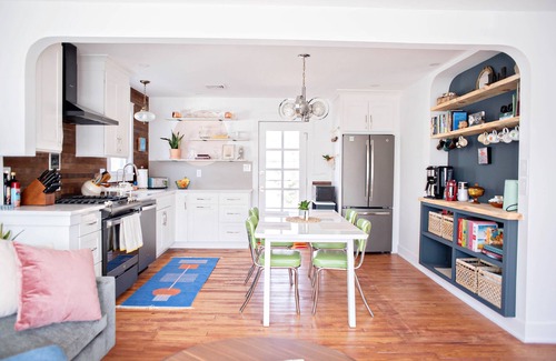 Villas Cottage | 5 Min Walk to Beach, Art Filled, Sunsets, Maker Space, New Reno, Sole Cottage