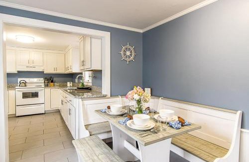 South Harwich House | 5 Min Walk to Red River Beach