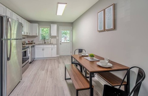 East Raleigh Apartment | 5 mins from downtown/Free Coffee & Tea/Fast Wi-Fi