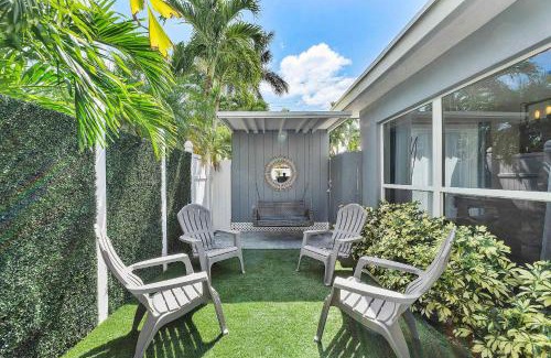 Coral Heights House | 5 mins to Beach Pool & Tiki Hut BBQ