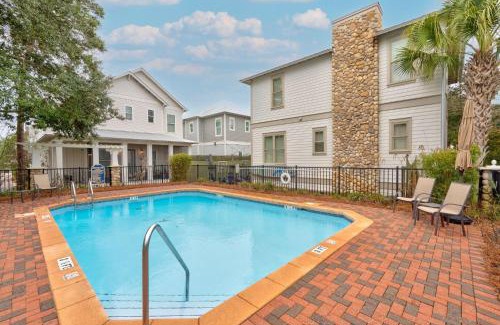 Grayton Cove House | 5 Mins to Beach Shared Pool Covered Deck Bikes Heron Cottage by AvantStay