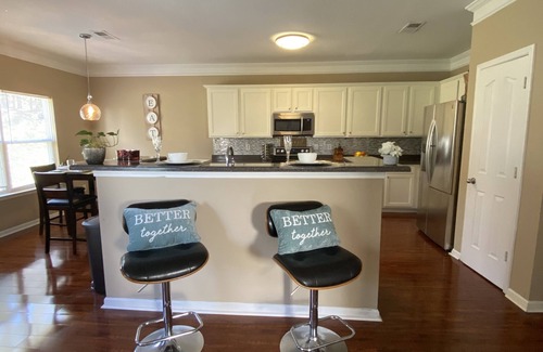 Charlotte House | 5 minute drive to UNCC, Motor Speedway & PNC Music