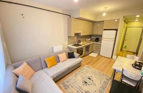 Kagithane Apartment | 5 Minute To Metro, Main Street