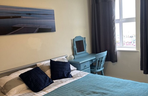 Drumacrin Apartment | 5 minute walk to beach . Family-sized apartment with stunning Atlantic Views