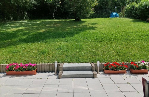 Bad Vilbel Apartment | 5 Minuten von Frankfurt, Ruhige Ferienwohnung/Monteurzimmer mit Terrasse