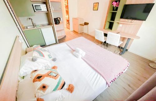 Pantin Apartment | 5 minutes du Zénith - Studio Chic