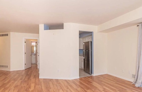 Ann Arbor Condo | 5 minutes from Michigan Stadium!