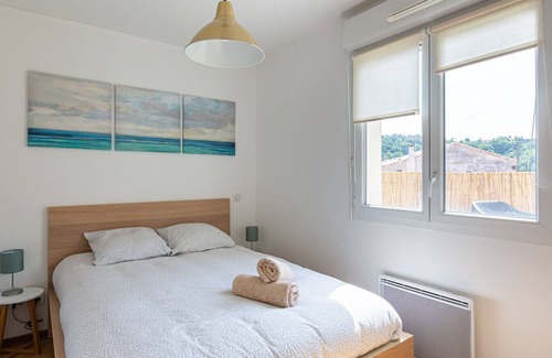 Cenon Apartment | 5 minutes from the center of Bordeaux - Terrace - Pied tram