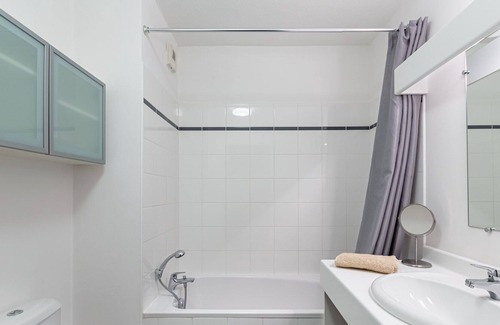 Cenon Apartment | 5 minutes from the center of Bordeaux - Terrace - Pied tram