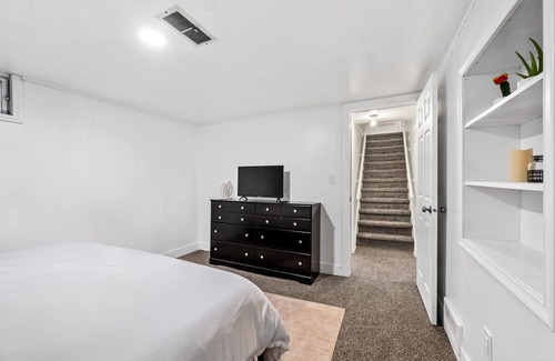 Fairpark House | 5 minutes to freeway, downtown and airport.