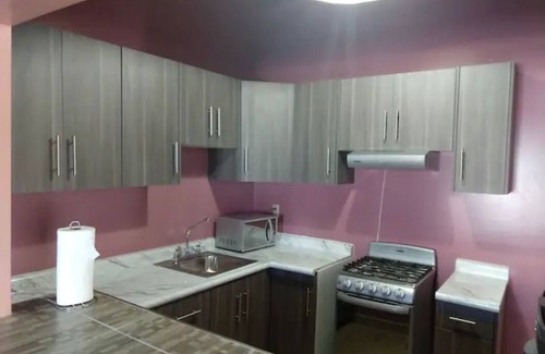 Tijuana House | 5 minutes to the Aeroport of Tijuana! Family-sized condo