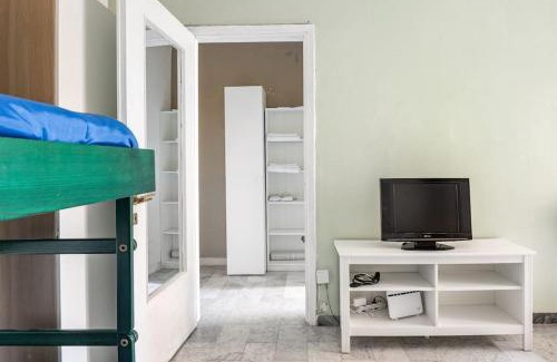 Barona Apartment | 5 Minuti dai Navigli - WIFI GRATIS - Monolocale ben servito