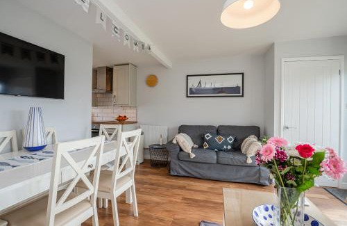 Dartmouth Ski Chalet | 5 Norton Park
