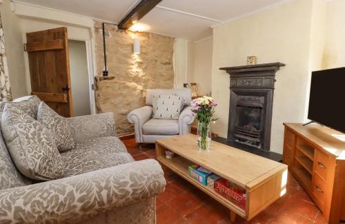 Swindon House | 5 Packhorse
