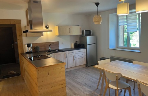 Saint-Maurice-sur-Moselle Apartment | 5-person chalet-style loft with garden