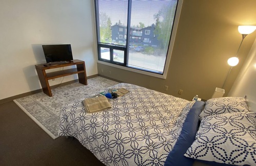Fairview House | #5 Private bedroom near Downtown Anchorage