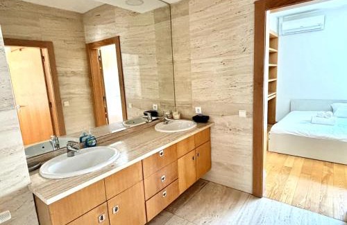 Aldoar Foz do Douro e Nevogilde House | 5 Rooms Party Villa, 10 mins to Beach