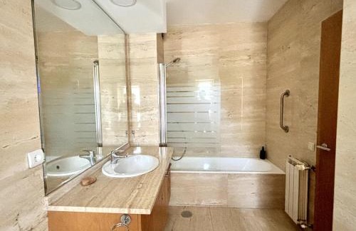 Aldoar Foz do Douro e Nevogilde House | 5 Rooms Party Villa, 10 mins to Beach