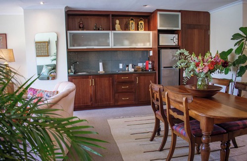 Stellenbosch House | 5 Seasons Guesthouse