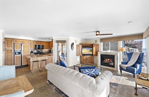 Laguna Beach Villa | 5 Seychelles, Spectacular ocean views, direct beach access, the Oceanfront Villa with loft (E)