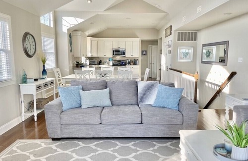 Sea Isle City House | 5-Star Beach Home-Sleeps 21! 6 bedrooms, plus bonus room. Close to everything!