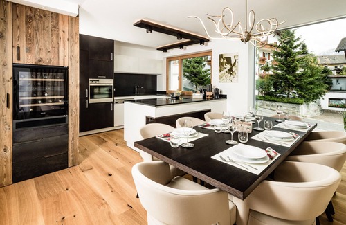 Ortisei Ski Chalet | 5 star chalet Villa Paruda