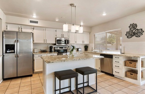Scottsdale Vista Townhomes House | 5-Star Desert Oasis: Stylish Retreat, 5 TV's, Pet Friendly, Corner Lot