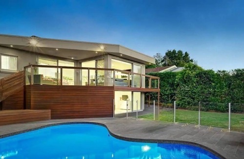 Ashwood House | 5 Star Family Resort with pool