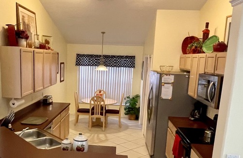 Eagle Pointe South House | 5 STAR Lakefront Pool Home, Great Fishing! BBQ Grill, Hi-Speed Wifi, XBox 360!