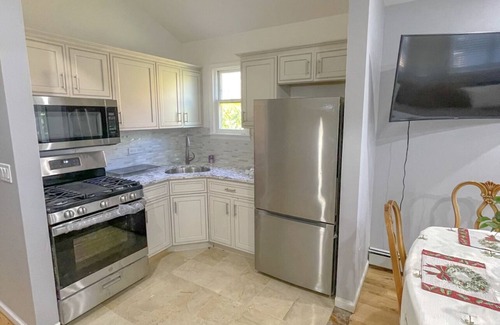 East New York Apartment | 5-Star Lovely 2BR 2BTH Duplex Max 5 ppl