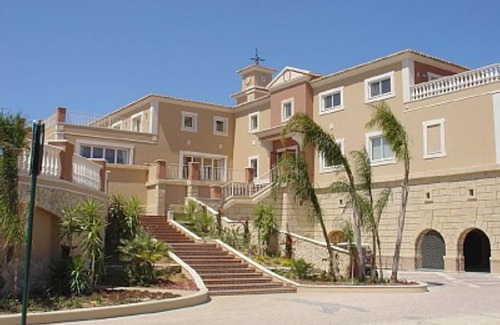 Atalaia Villa | 5 Star Luxurious Villa With Panoramic Golf Views with WIFI. Golf Resort.