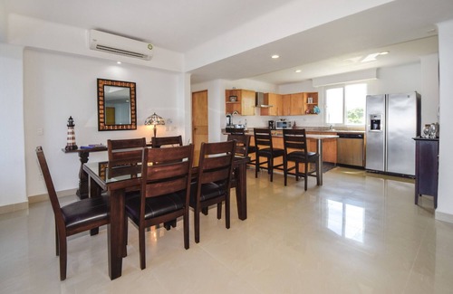 Zona Hotelera Norte Condo | 5-star Luxury Living: Oceanfront 3 Bedroom Condo: Peninsula Grand