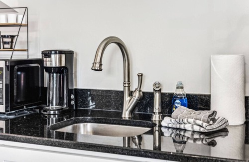 Franklin Apartment | 5-Star Rated | Walk to Main St | Spotless & Quiet