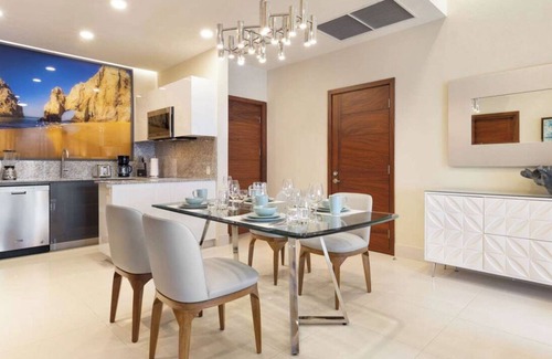 Santa Rosa Apartment | 5 Star Resort w/Luxurious, Gorgeous Suites. Diff size rooms & all inclusive opt